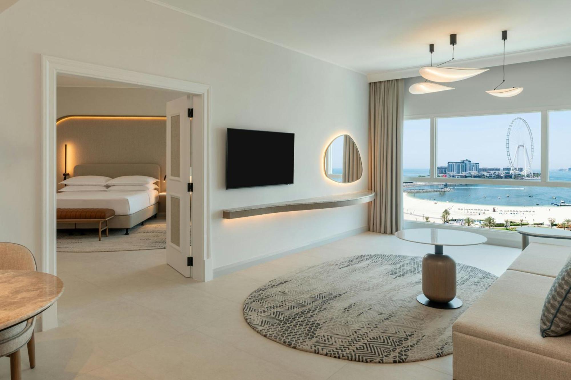 Sheraton Jumeirah Beach Resort Dubai Exterior foto A suite at the Westin Dubai