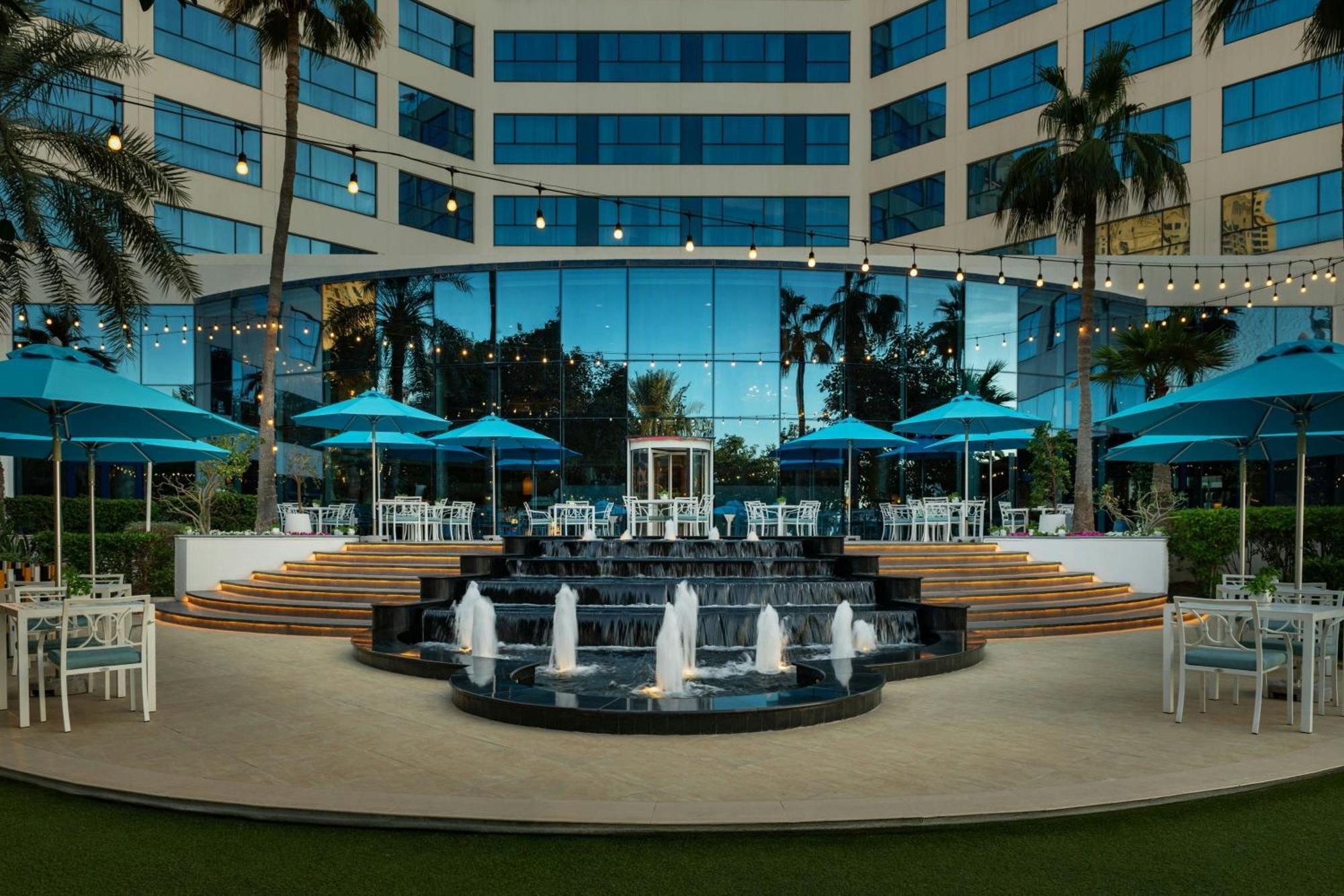 Sheraton Jumeirah Beach Resort Dubai Exterior foto The Fountain