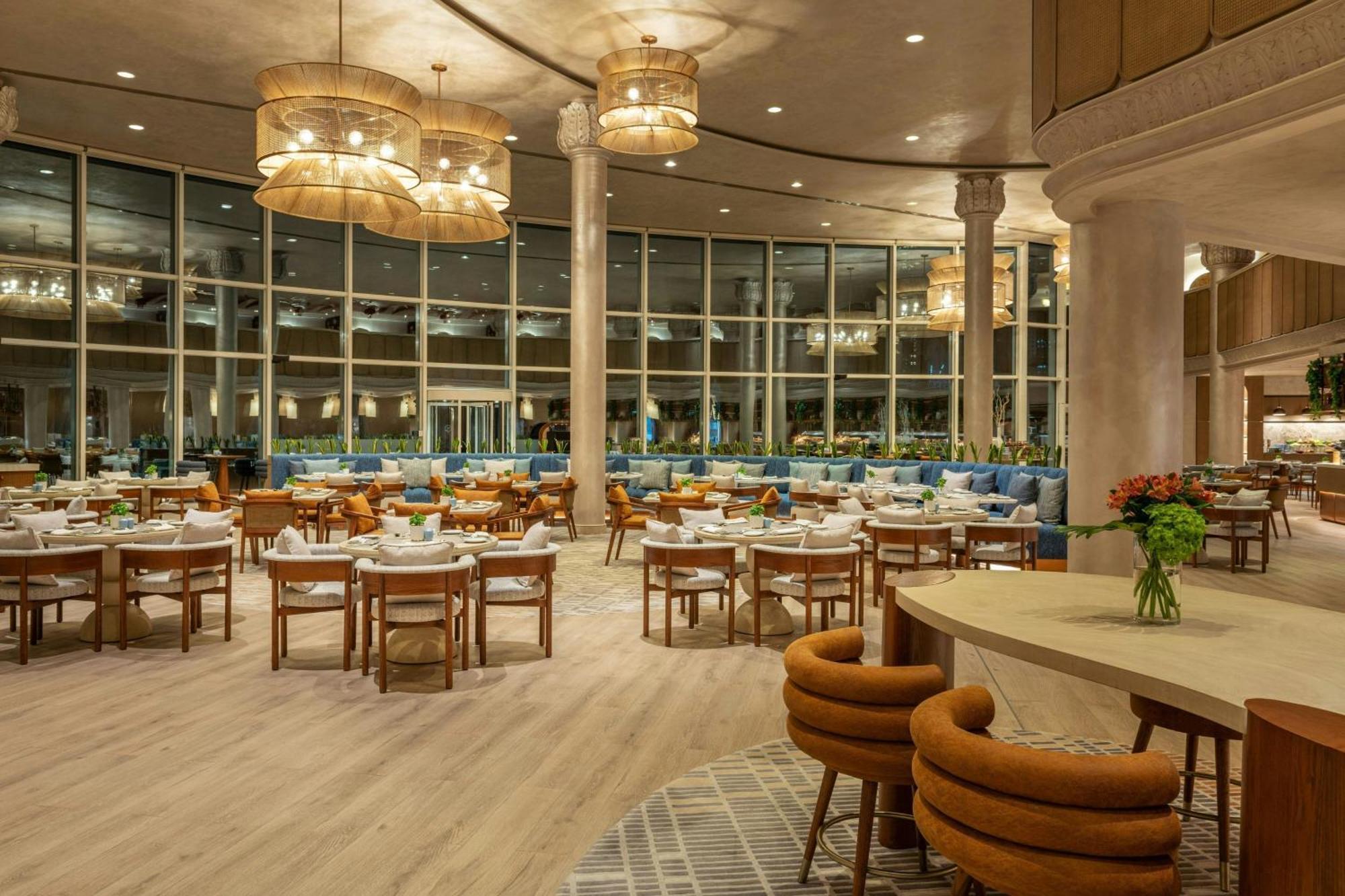 Sheraton Jumeirah Beach Resort Dubai Exterior foto The restaurant